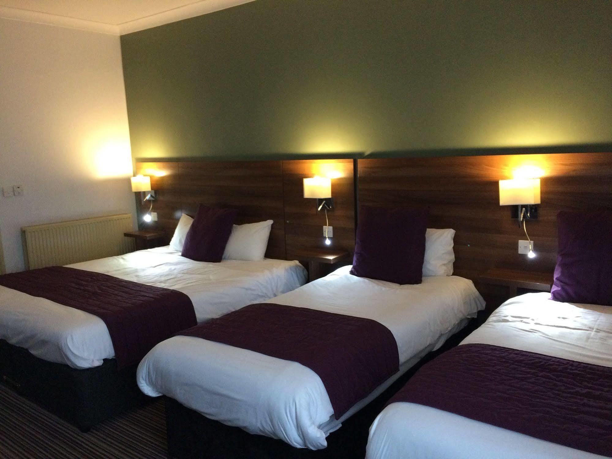Yorkshire Gateway Hotel South Milford Extérieur photo