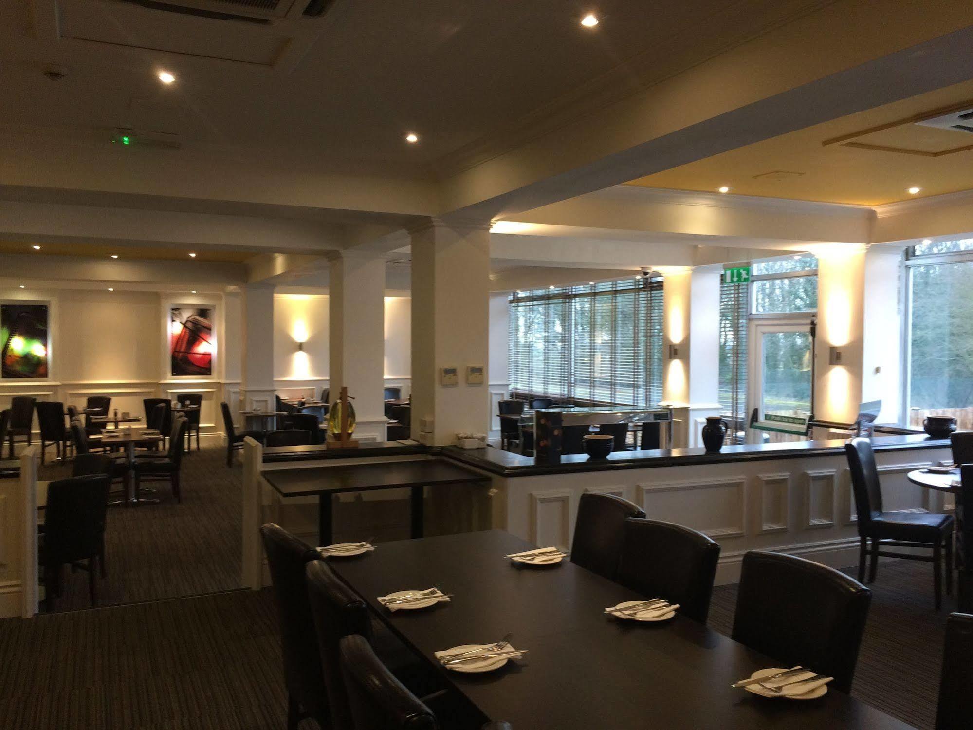 Yorkshire Gateway Hotel South Milford Extérieur photo
